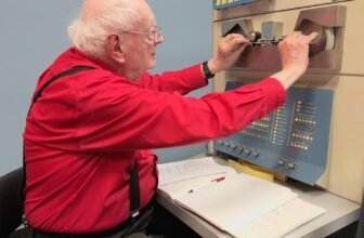 Somebody programmed a 65-year outdated laptop to play Boards of Canada’s ‘Olson’