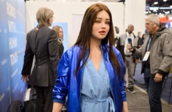 Humanoid Robots Are Right here… and Embarrassingly Dangerous at Being Our Servants