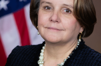 Antitrust head overseeing Netflix-Warner merger resigns